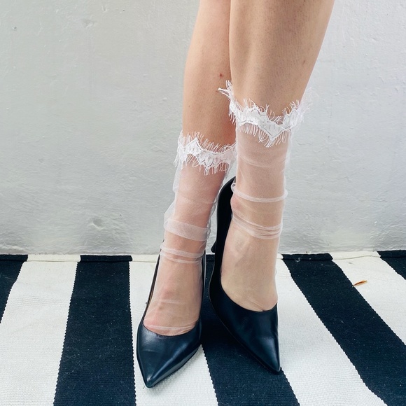 New! Lace Trim Sheer Socks - Picture 9 of 12